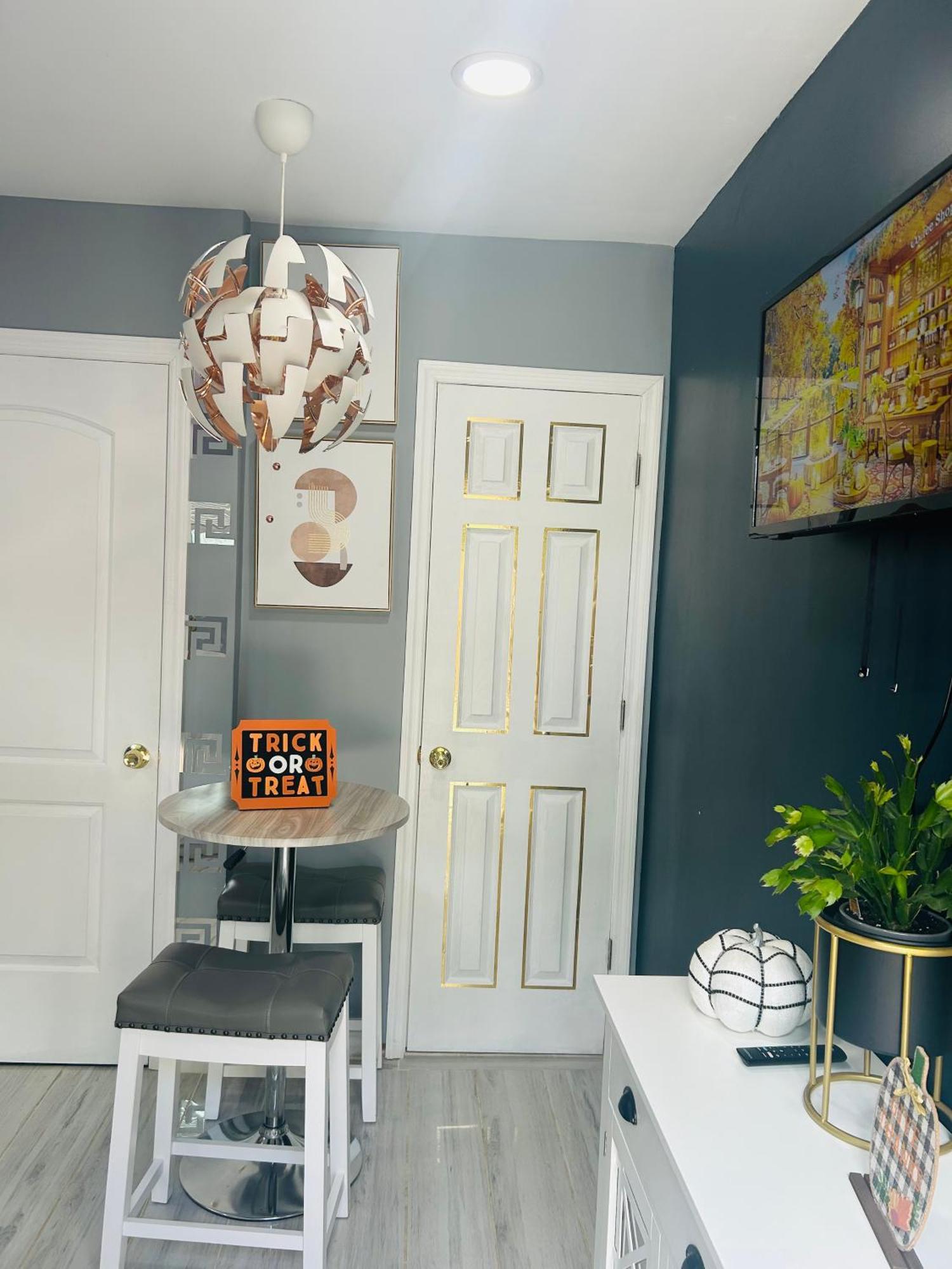 Fancy Studio Private Entrance Selden 외부 사진