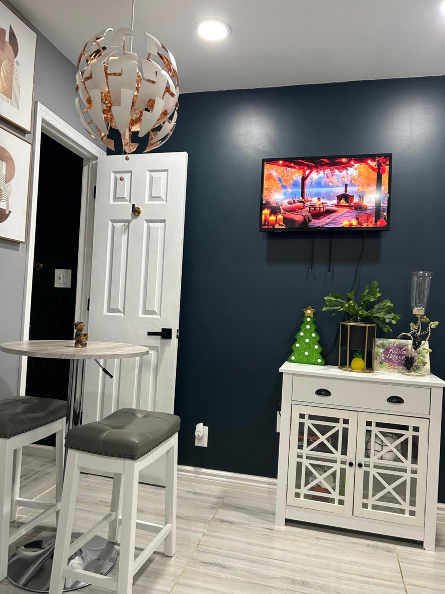 Fancy Studio Private Entrance Selden 외부 사진