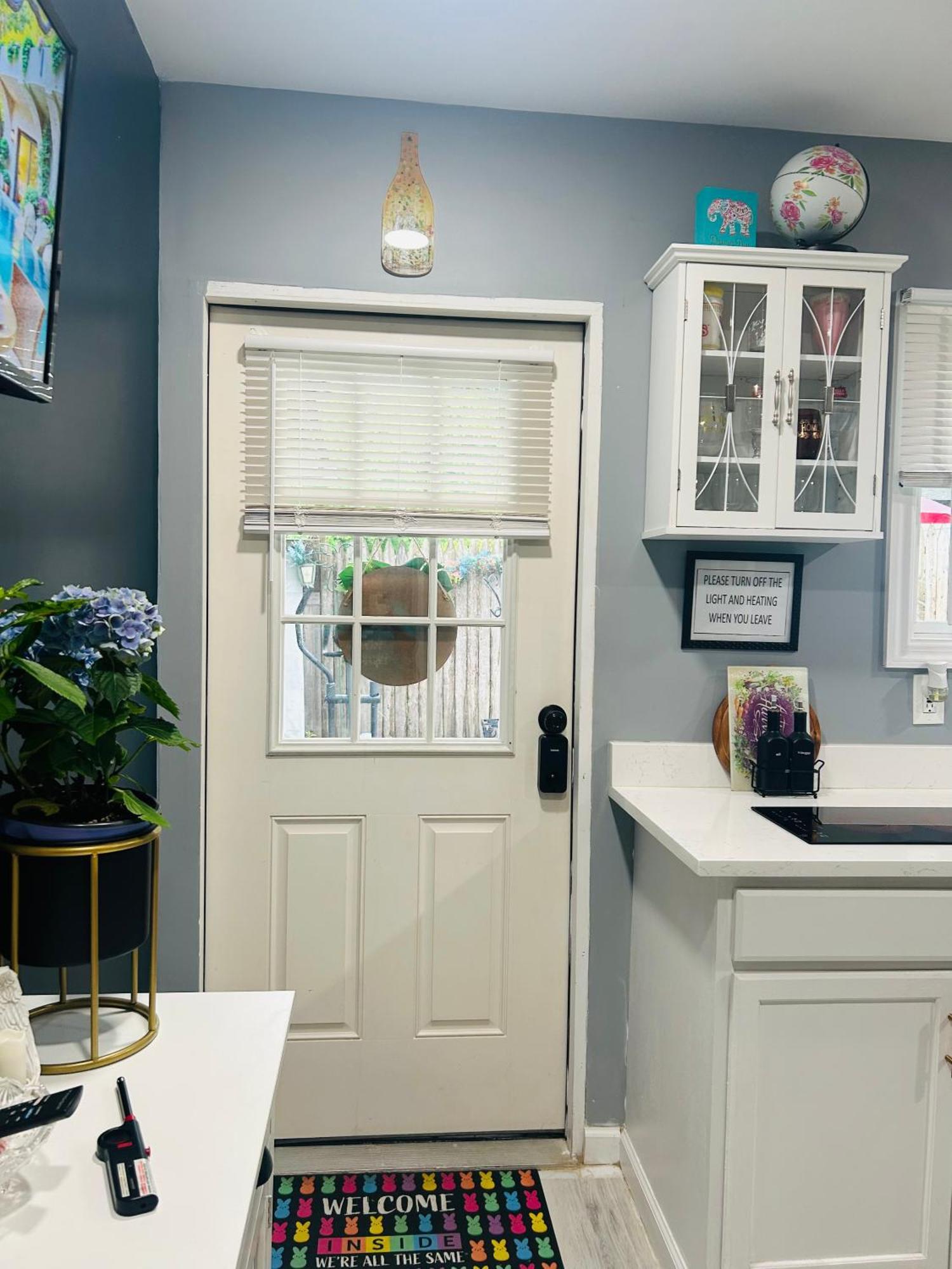 Fancy Studio Private Entrance Selden 외부 사진